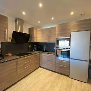 https://charmant-appartement-t3-la-ciotat.fr-provencehotel.com