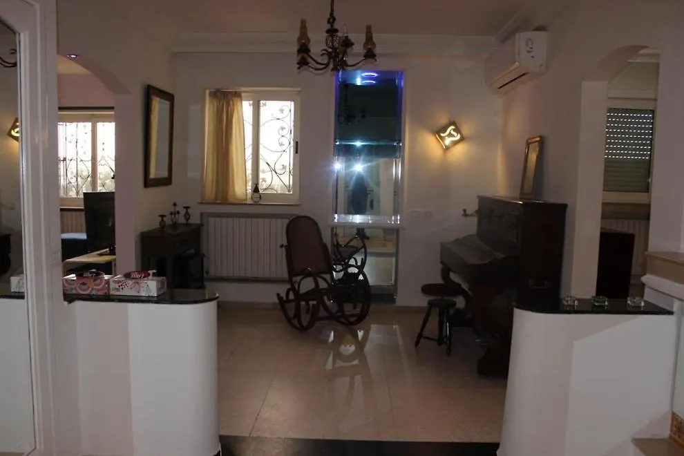 Апартаменты Appartement Alain Savary Тунис